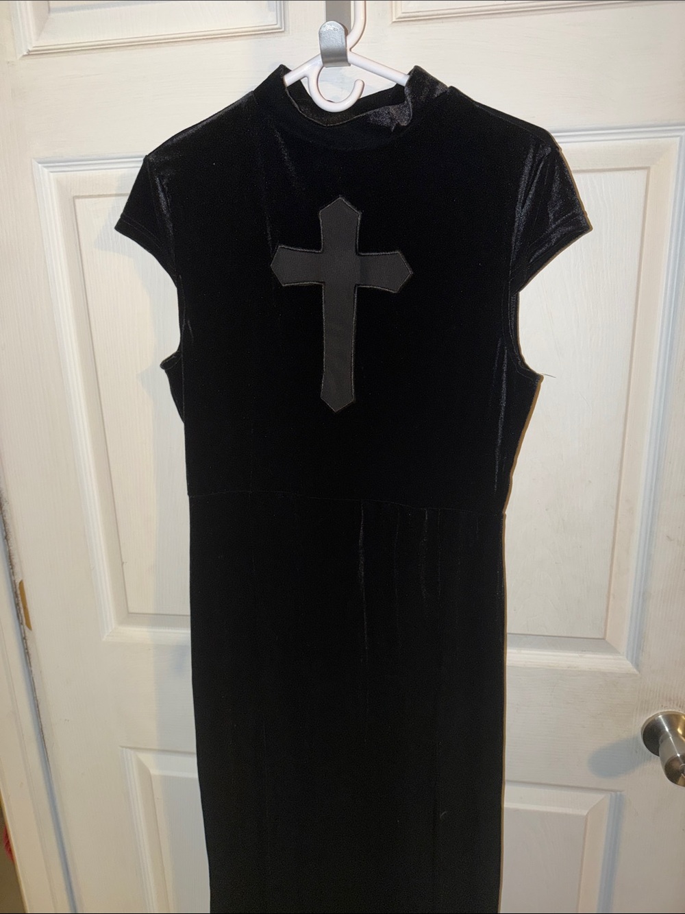 Black Velvet Cross-Detail Midi Dress by Romwe